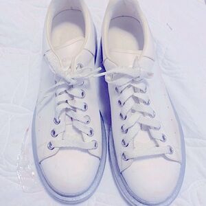 Alexander MC Queen Sneakers silver soles New Condition only worn once